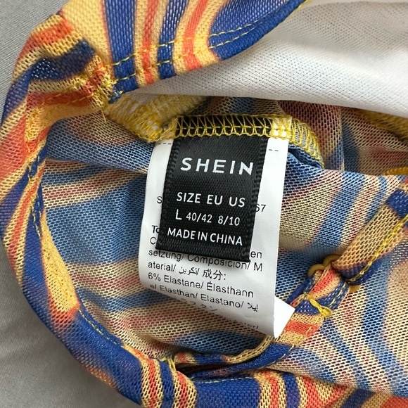 Y2K Crop Top Tank - Picture 3 of 3